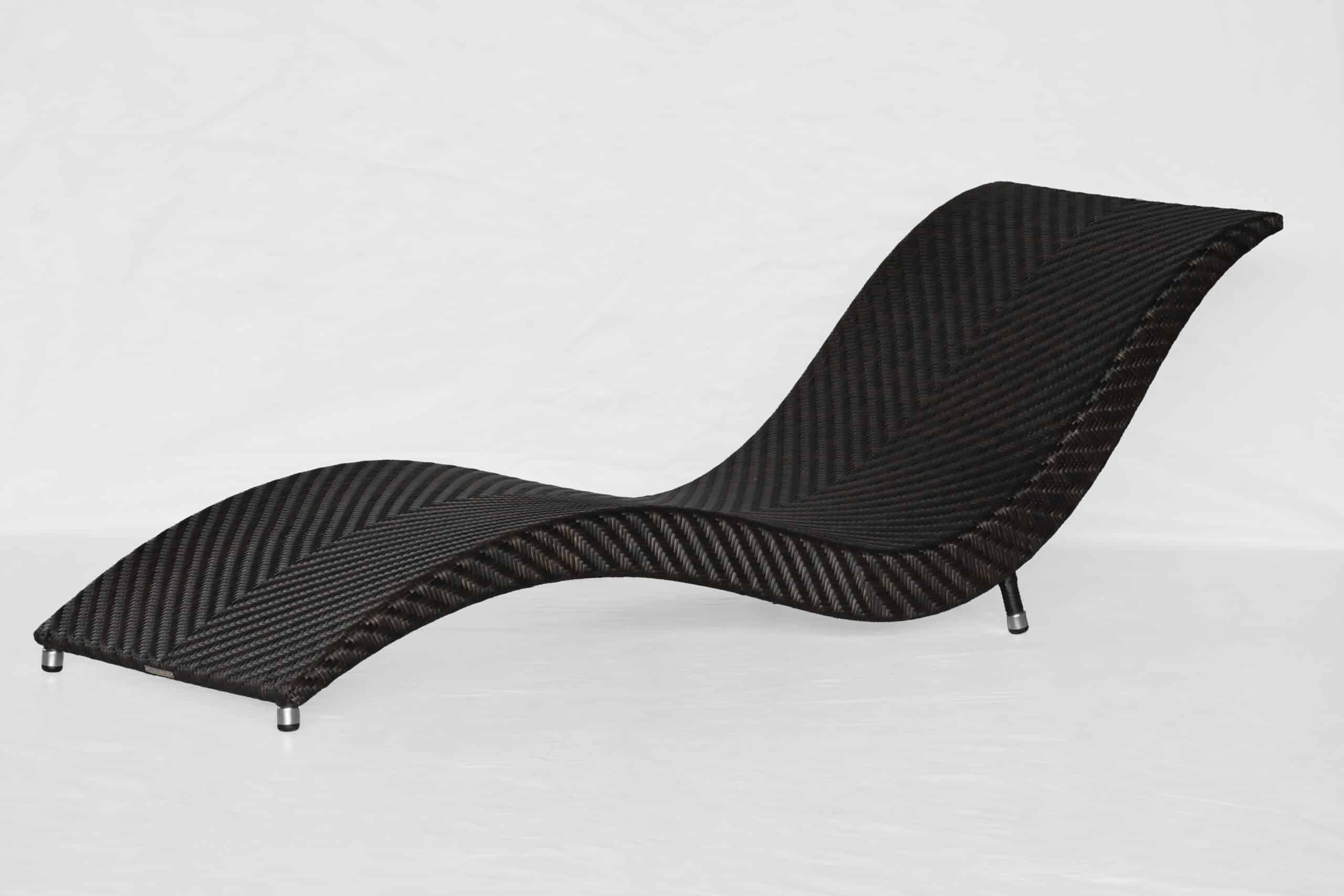 Curved Sunbed